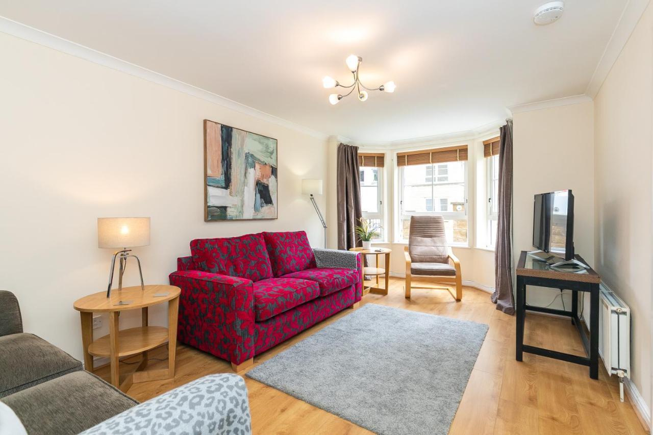 Dicksonfield Quiet Central Family Apartment With Parking エディンバラ エクステリア 写真